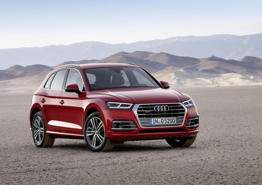  Audi Q5 TFSI Quattro S-Line 2016 года  (WW) (фото 1 из 110)